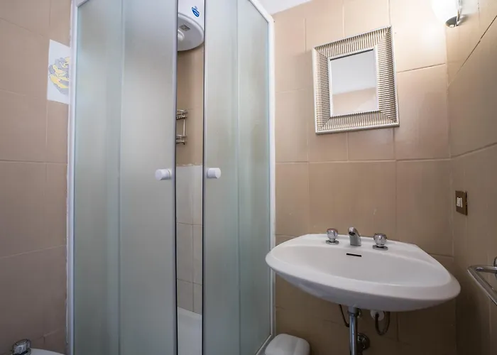 Leone Apart Otel Floransa